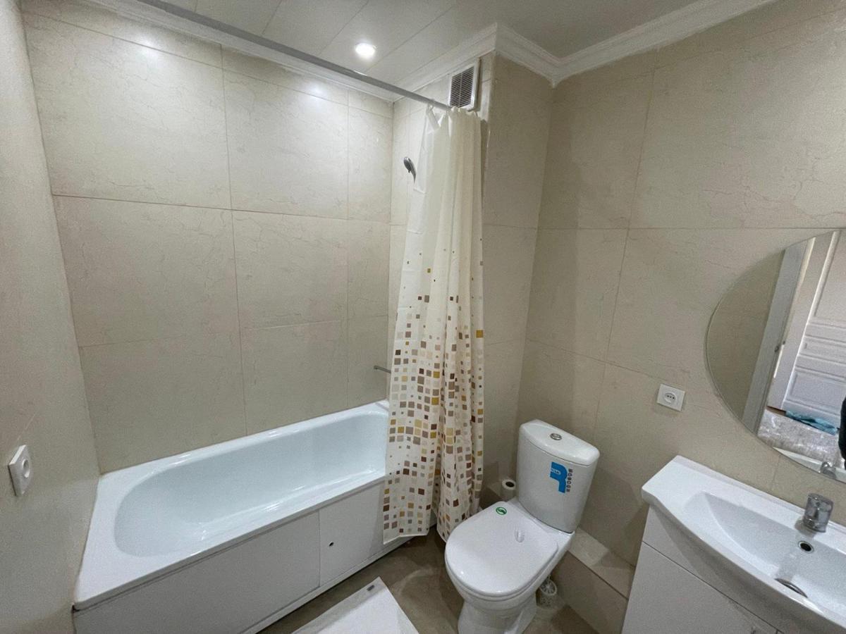 Apartment In Αλμάτι Εξωτερικό φωτογραφία